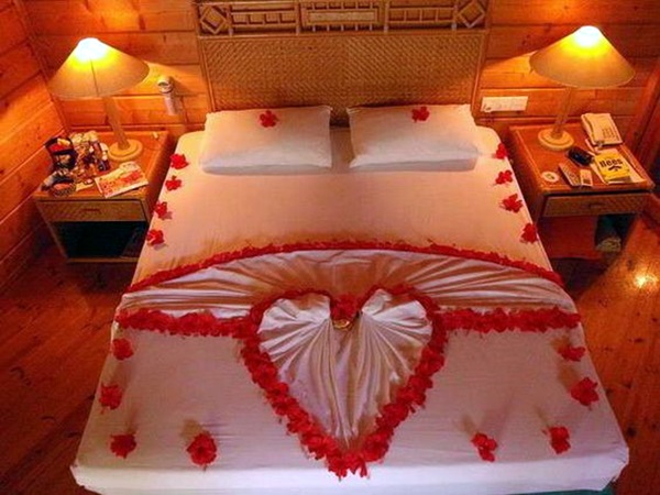 40 Wedding First Night Bed Decoration Ideas - Bored Art