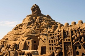 60 Stunning Examples of Sand Sculptures - Bored Art