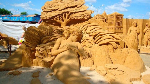 30 Sand Sculptures: High Resolution, Creative Examples 