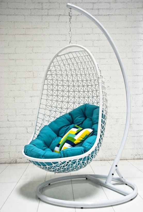 10 Summer-Ready Outdoor Hanging Chairs - DigsDigs