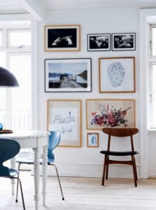 40 Original Ways To Decorate With Framed Prints - Bored Art